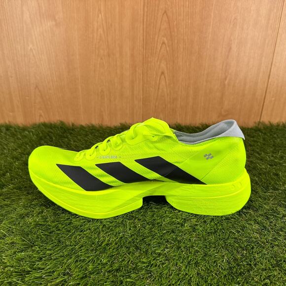 Athletic_Shoes